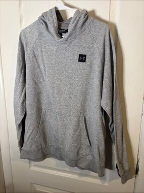 Under Armour Men’s Heather Gray Hooded Pullover Sweatshirt